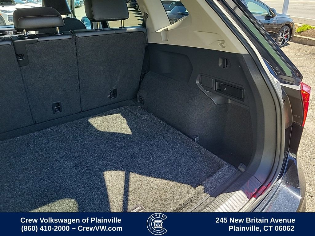 Used 2018 Volkswagen Tiguan SE w/ Panoramic Sunroof Package image 50