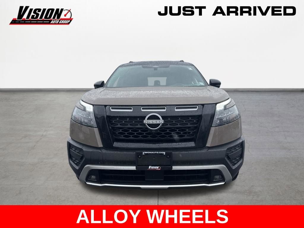 Used 2024 Nissan Pathfinder Rock Creek AWD/4WD image 2