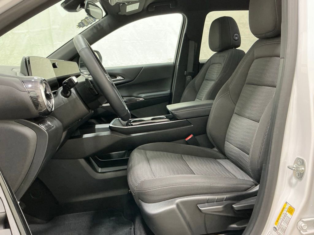 Used 2025 Chevrolet Equinox LT image 8