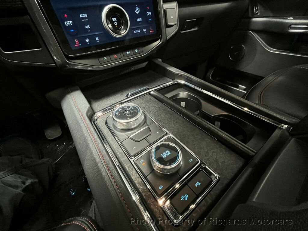 Used 2024 Ford Expedition Max Limited image 33