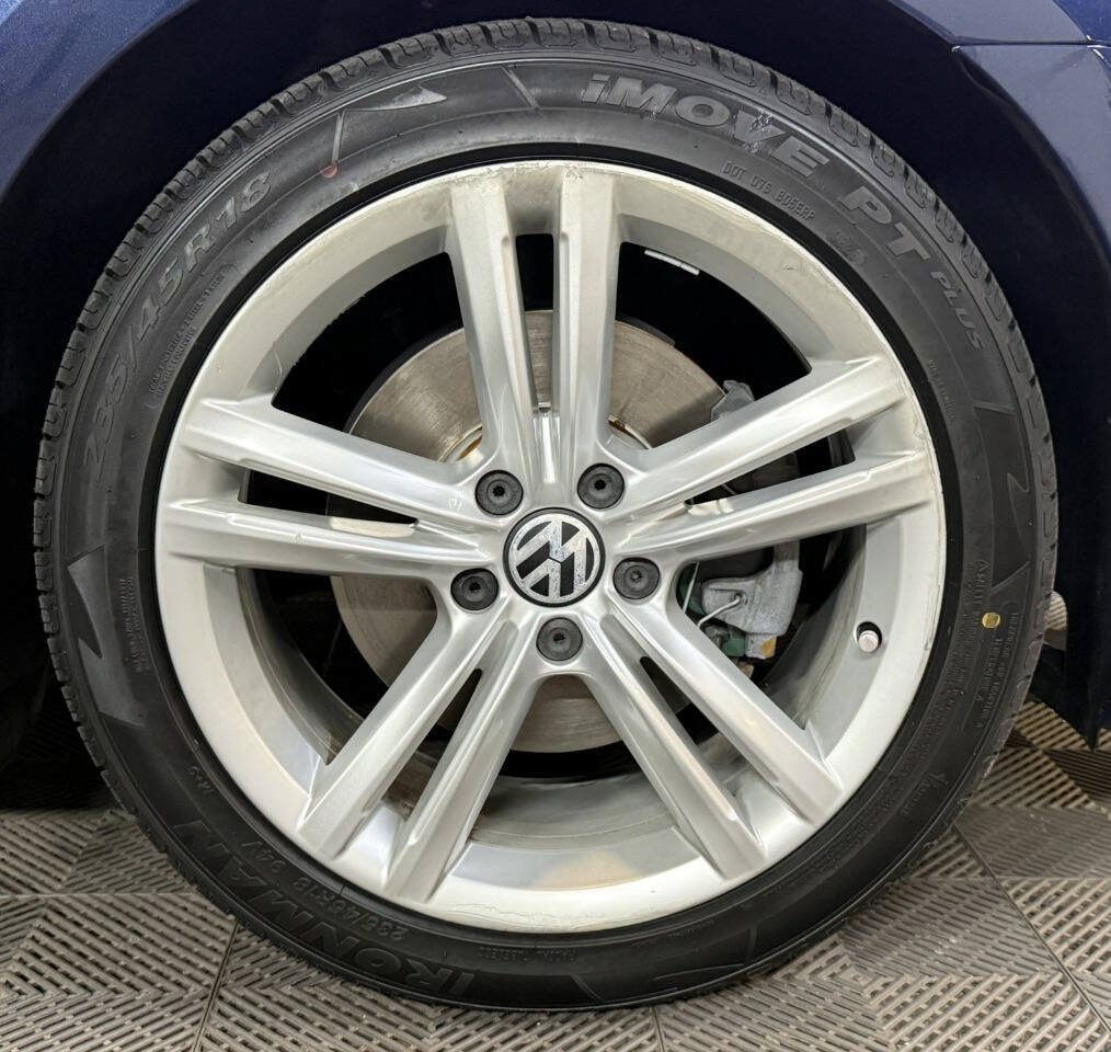 Used 2015 Volkswagen Passat 1.8T SE FWD image 25