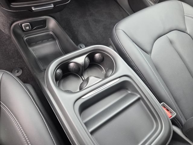 New 2027 Chrysler Pacifica Select FWD image 23