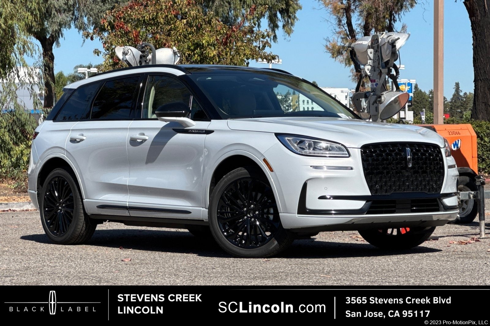 New 2025 Lincoln Corsair Grand Touring w/ Equipment Group 302A