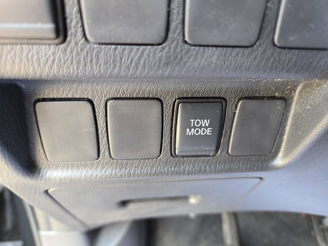 Used 2020 Nissan Pathfinder S FWD image 18