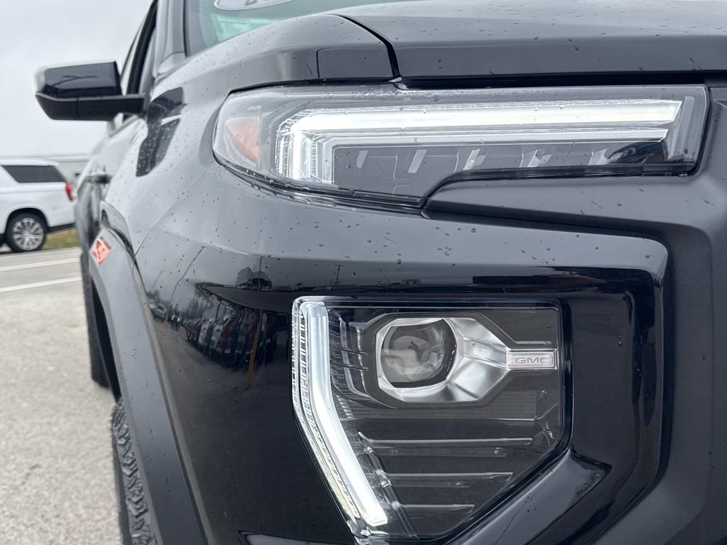 New 2026 GMC Canyon Elevation w/ Convenience Package image 11