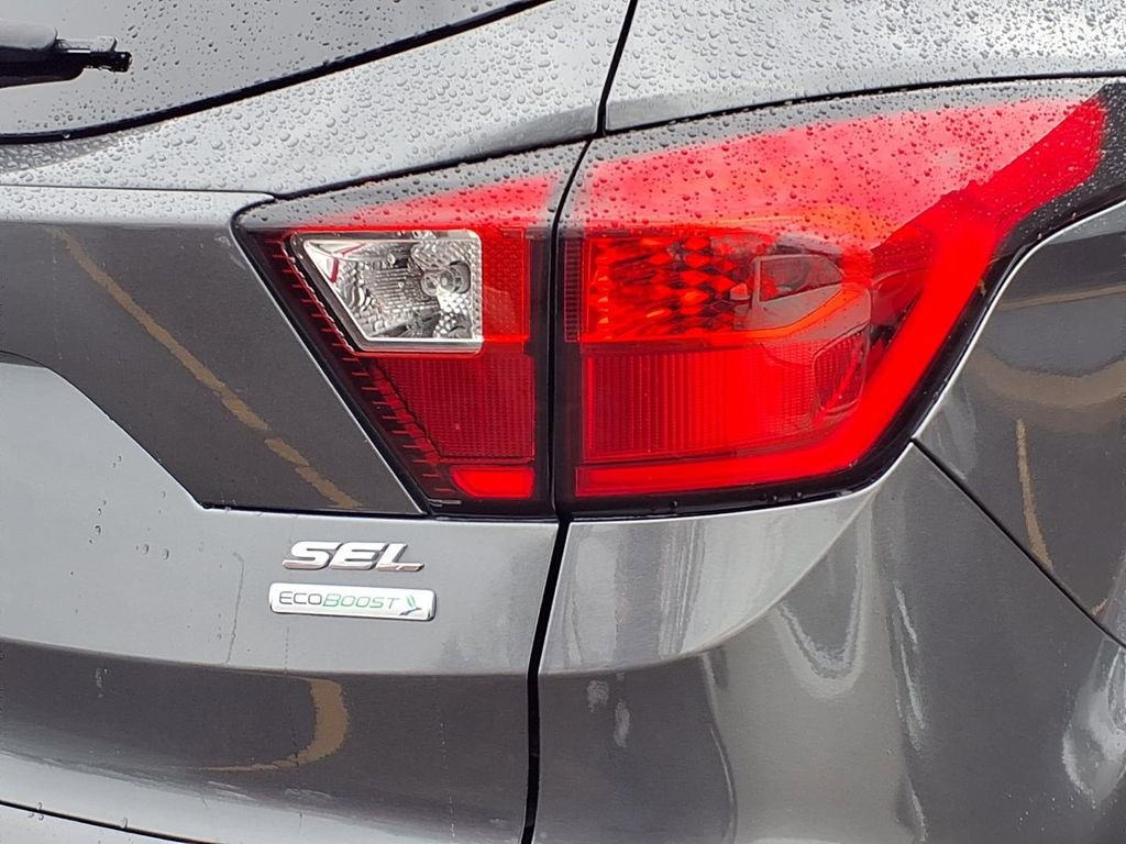 Used 2019 Ford Escape SEL image 25