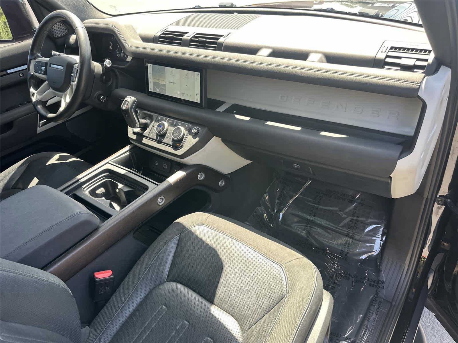 Used 2020 Land Rover Defender 110 SE AWD/4WD image 13