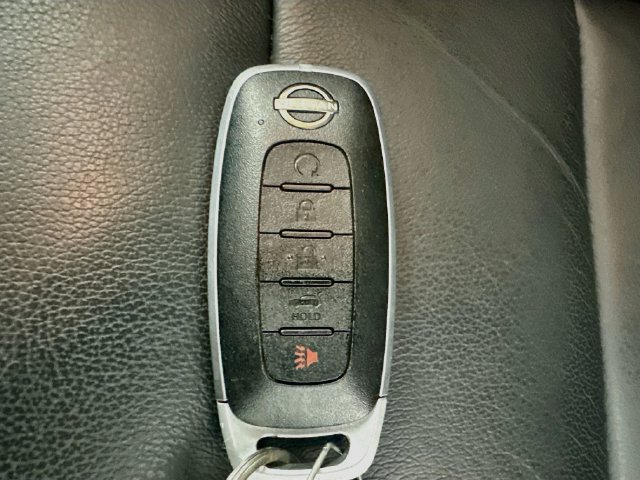 Used 2023 Nissan Rogue SL AWD/4WD image 17