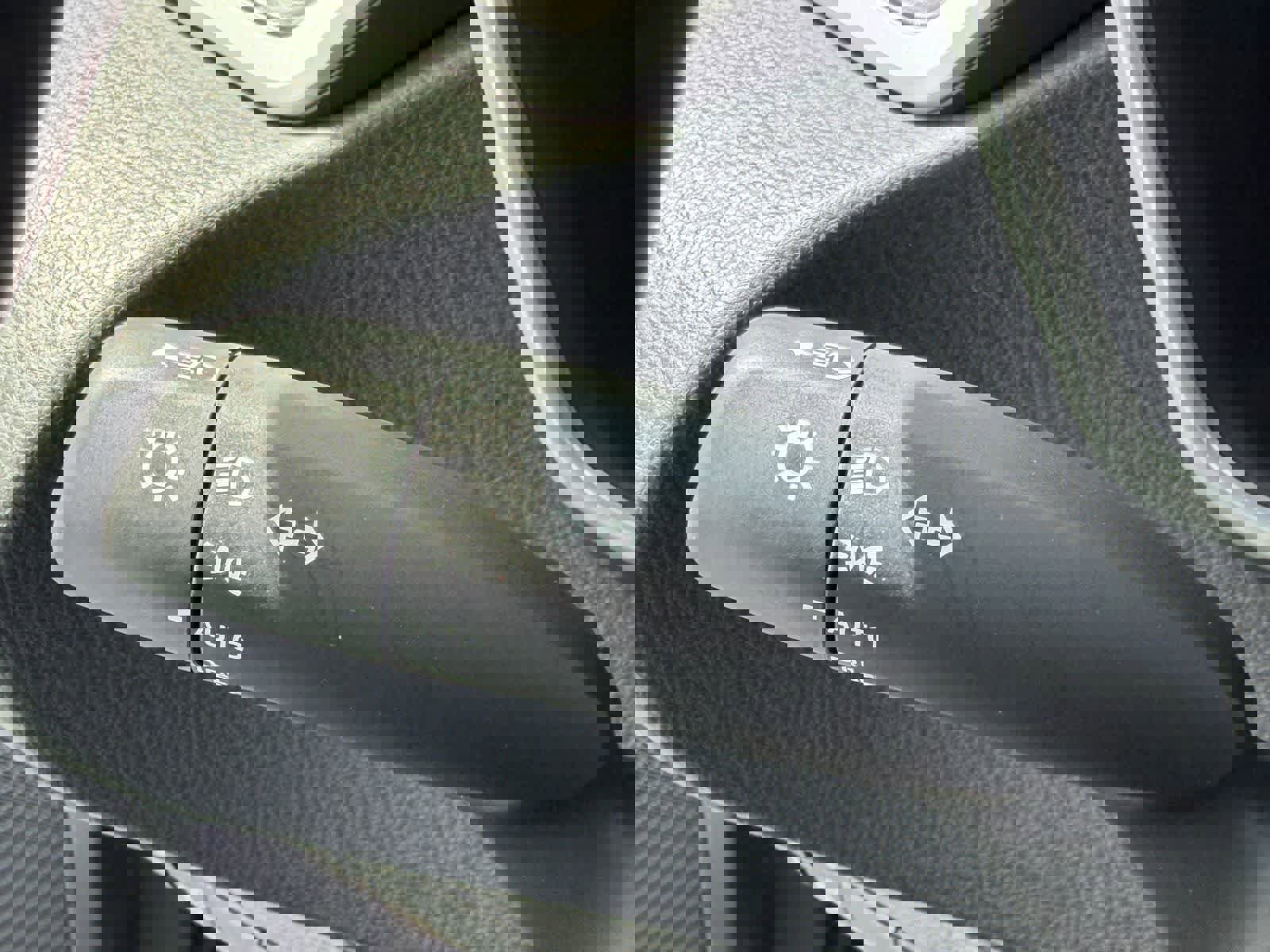 Used 2022 Toyota Corolla LE w/ Premium Interior Package image 24