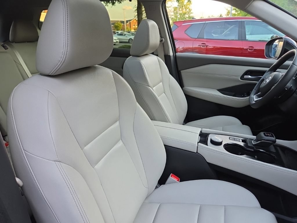 Certified 2023 Nissan Rogue SL w/ SL Premium Package AWD/4WD image 44