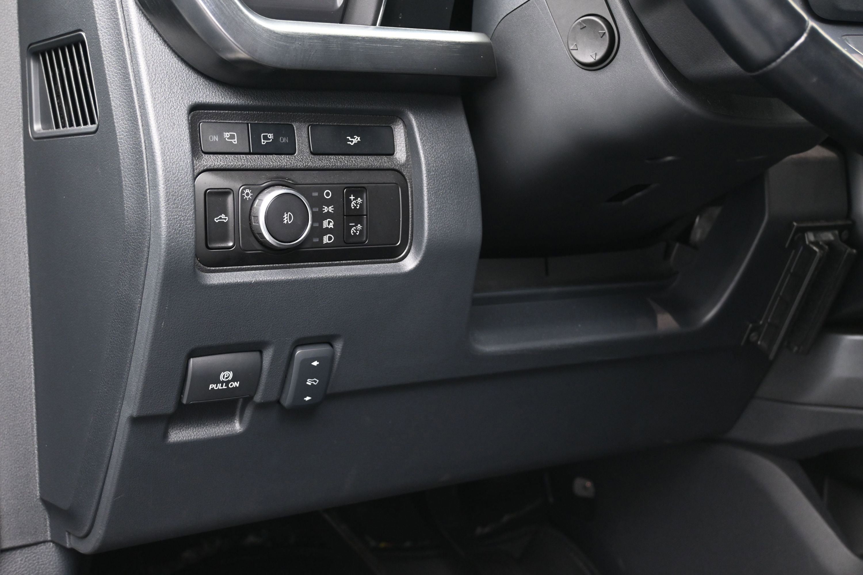 Used 2023 Ford F250 Lariat w/ Lariat Ultimate Package AWD/4WD image 23