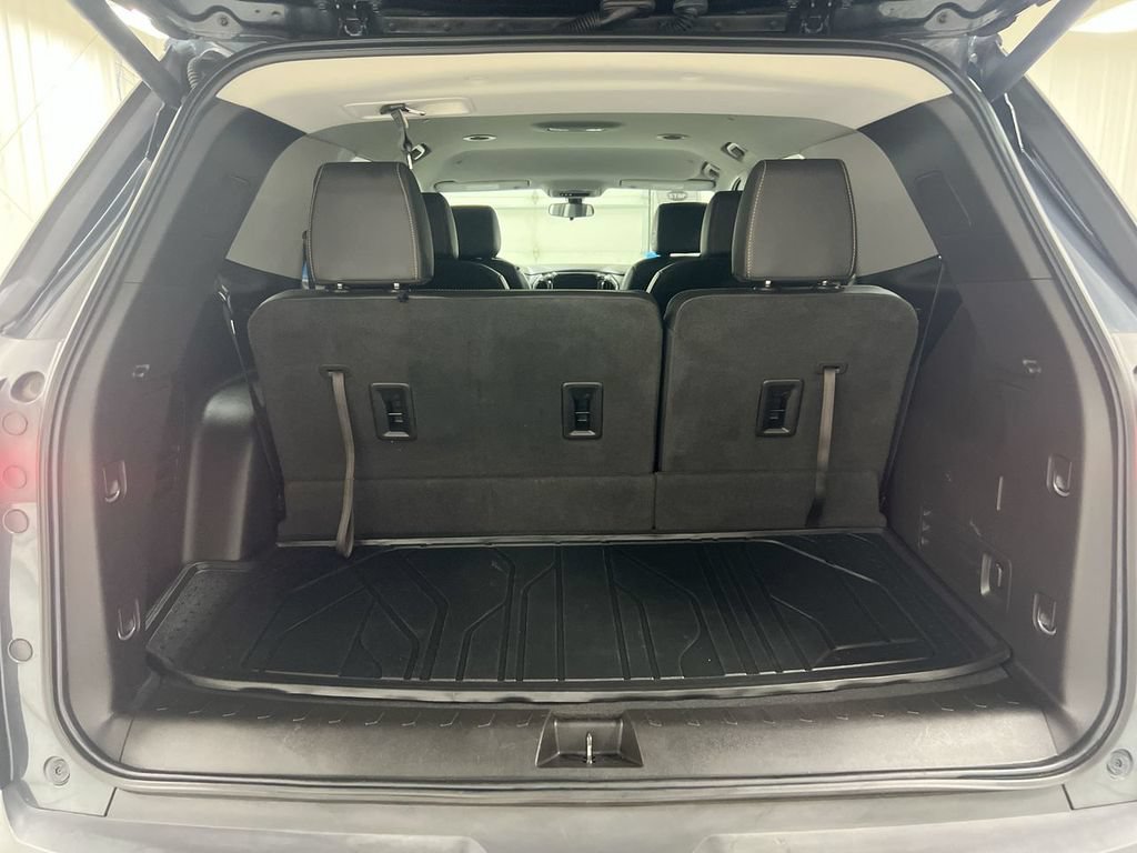 Used 2019 Chevrolet Traverse LT w/ LPO, Floor Liner Package FWD image 24