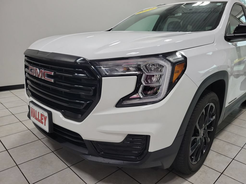 Used 2023 GMC Terrain SLE w/ Driver Convenience Package AWD/4WD image 24