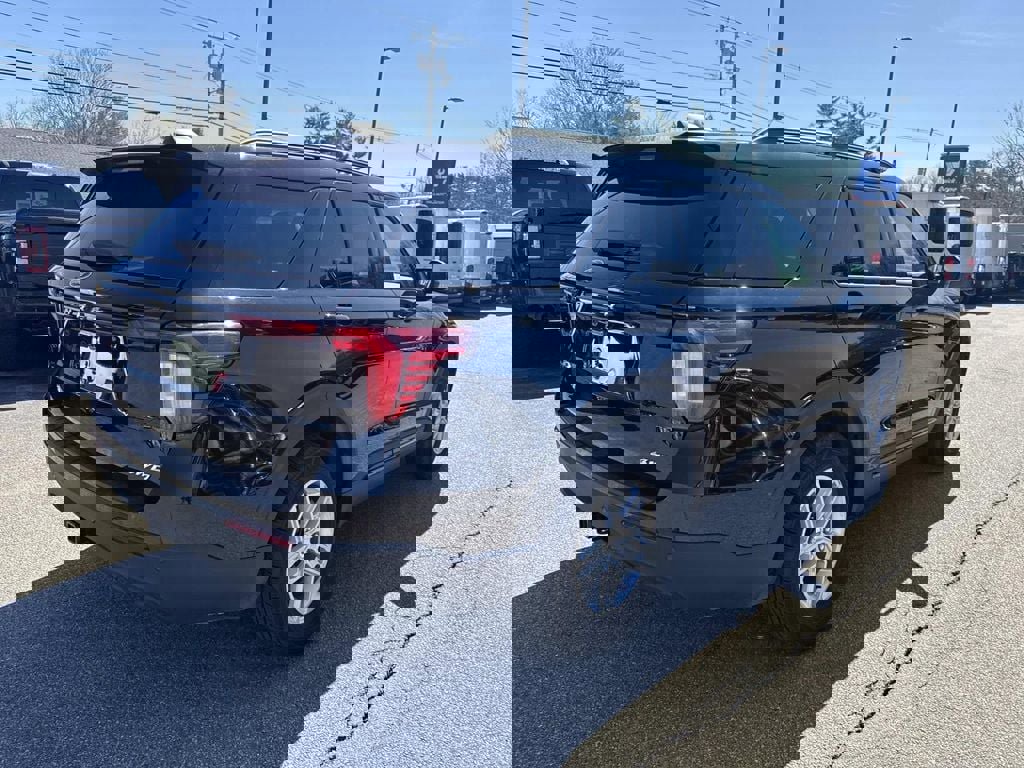 Used 2026 Ford Explorer Active AWD/4WD image 9