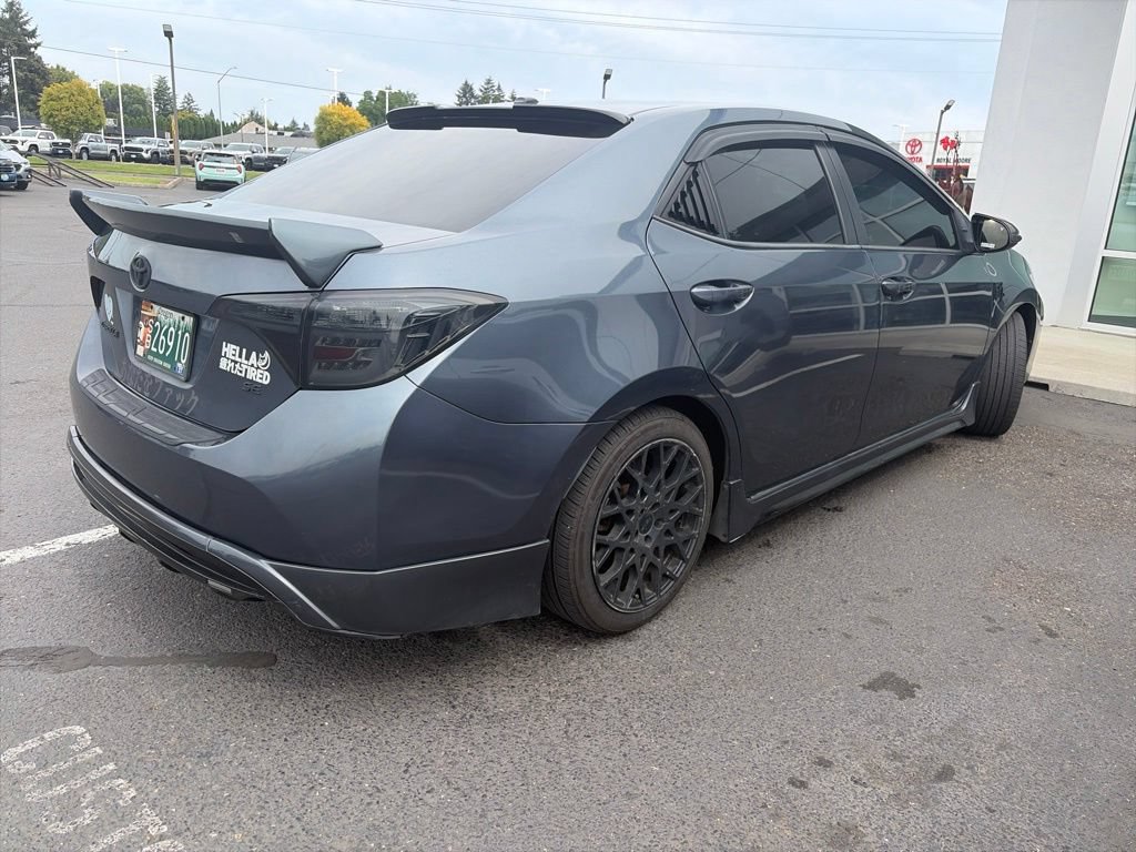 Used 2018 Toyota Corolla SE w/ SE Premium Package FWD image 7