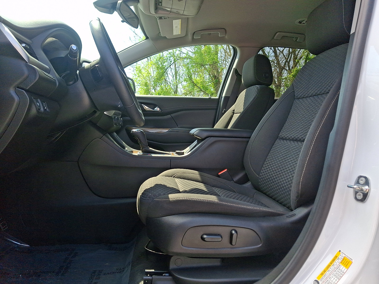 Used 2019 GMC Acadia SLE w/ Driver Alert Package I AWD/4WD image 14