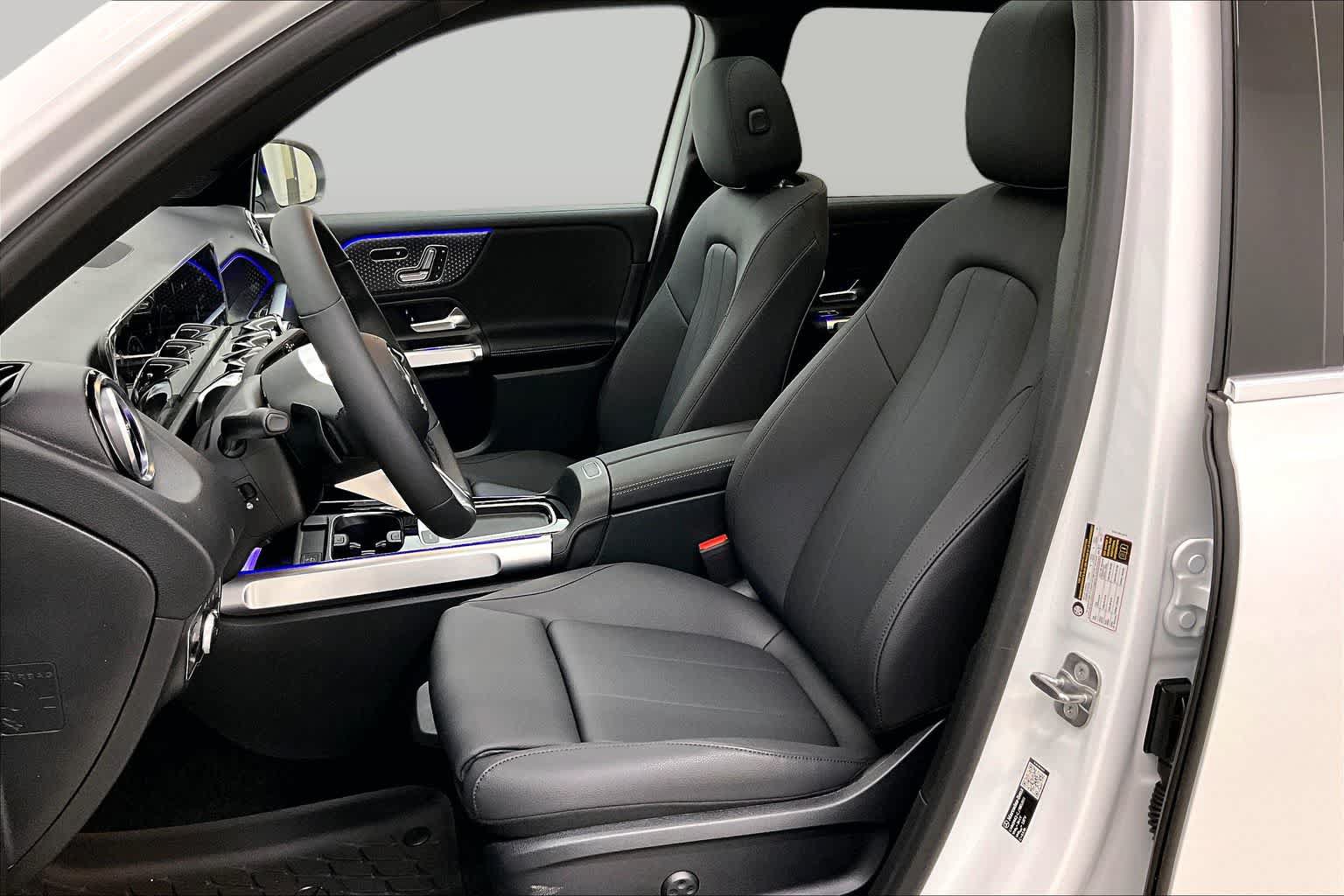 Used 2026 Mercedes-Benz GLB 250 4MATIC image 9