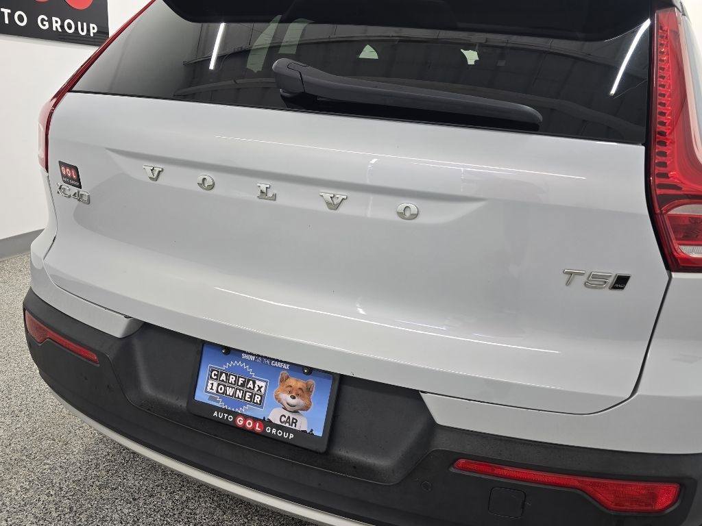 Used 2021 Volvo XC40 T5 Momentum AWD/4WD image 8