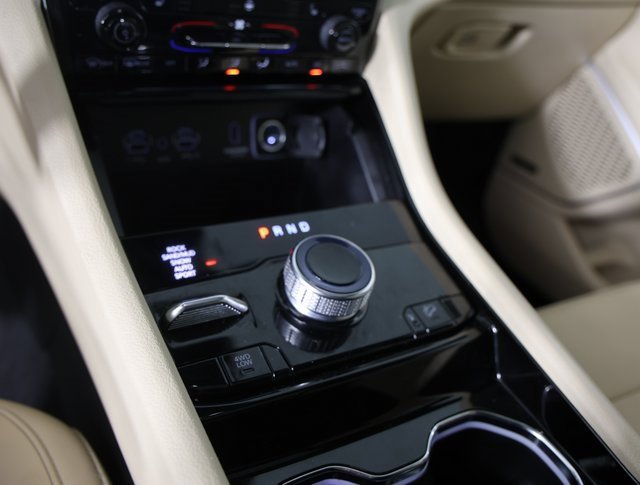 Used 2022 Jeep Grand Cherokee Limited 4xe image 21