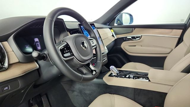 New 2026 Volvo XC90 B5 Plus AWD/4WD image 12