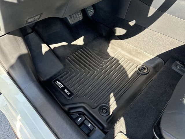Used 2021 Toyota Corolla SE w/ Carpet Mat Package (TMS) FWD image 17