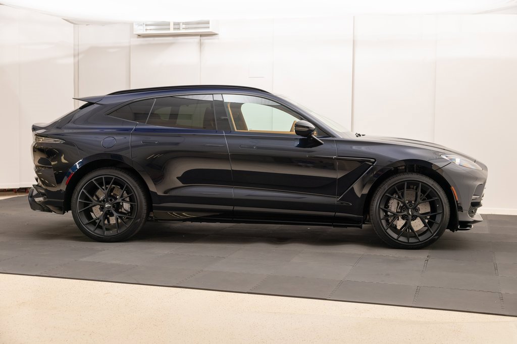 New 2025 Aston Martin DBX 707 image 10