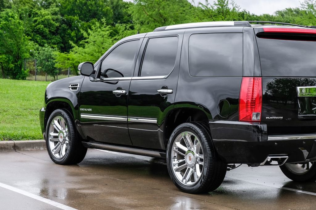 Used 2013 Cadillac Escalade Platinum AWD/4WD image 15