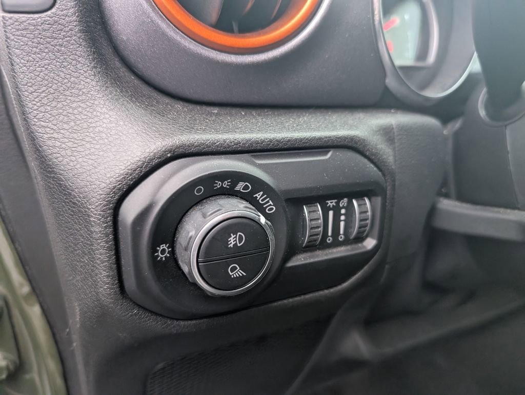 Used 2021 Jeep Gladiator Mojave image 17