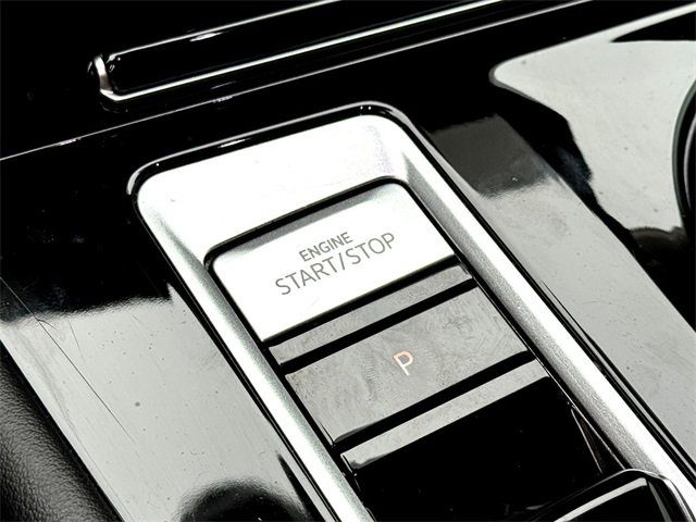 Certified 2024 Volkswagen Atlas SE image 20