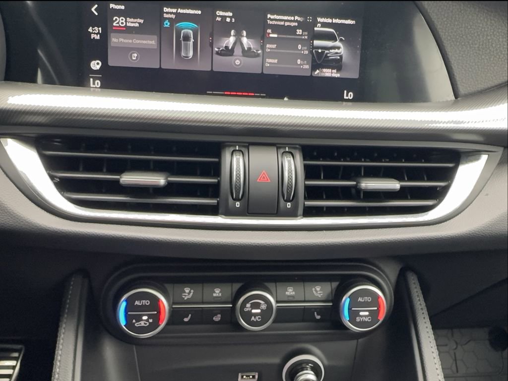 New 2025 Alfa Romeo Stelvio Sprint w/ Convenience Package image 25