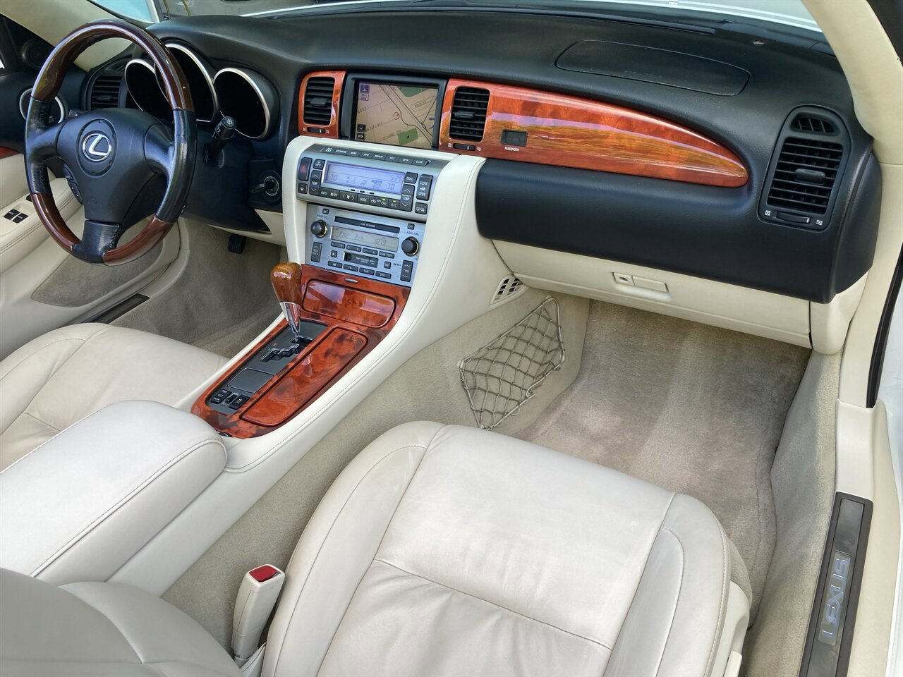 Used 2007 Lexus SC 430 Convertible RWD image 19