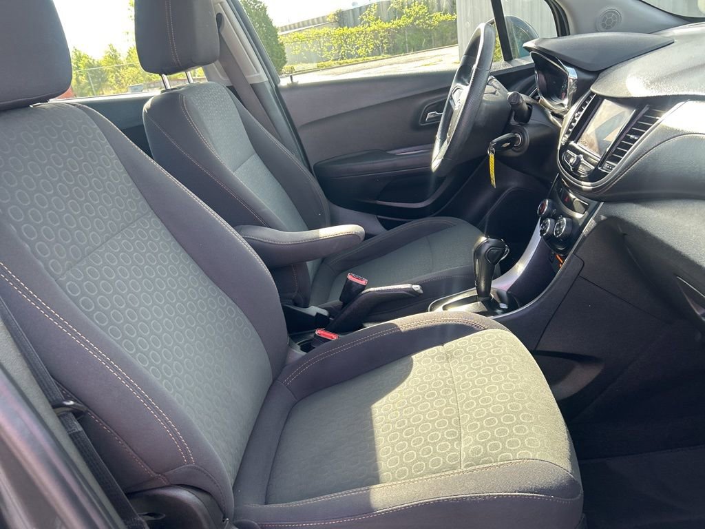 Used 2020 Chevrolet Trax LS image 20