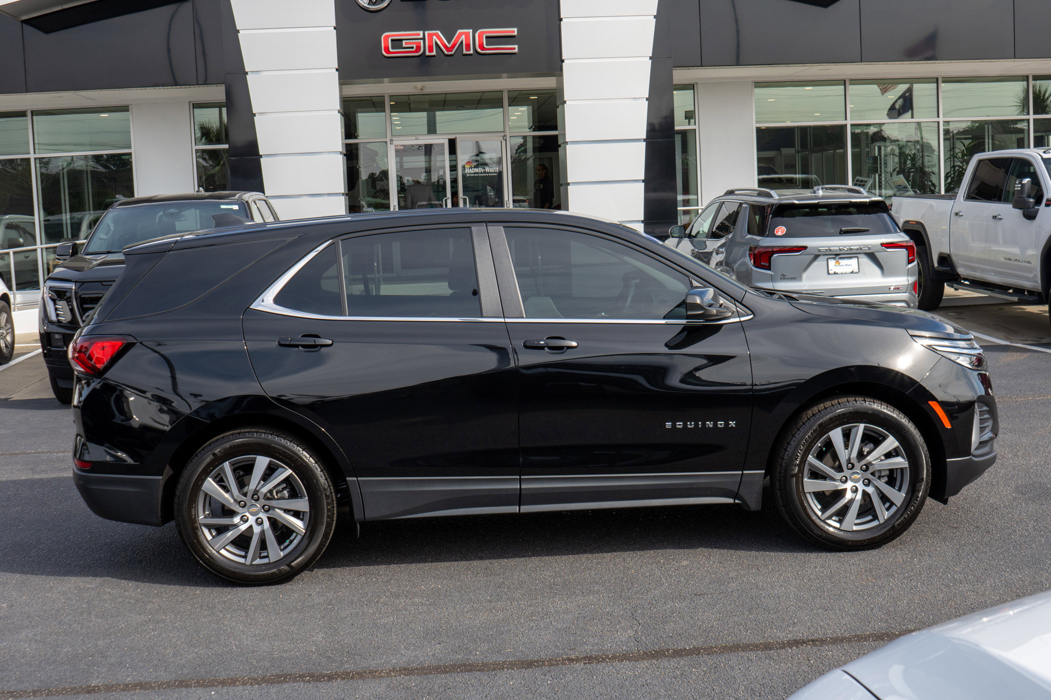 Certified 2022 Chevrolet Equinox LT image 2