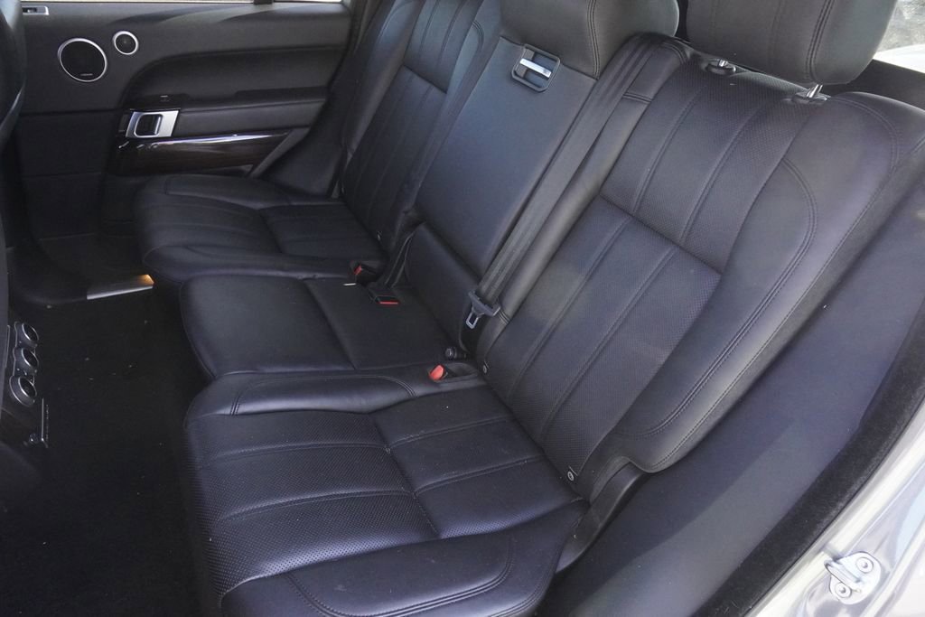 Used 2016 Land Rover Range Rover HSE image 30