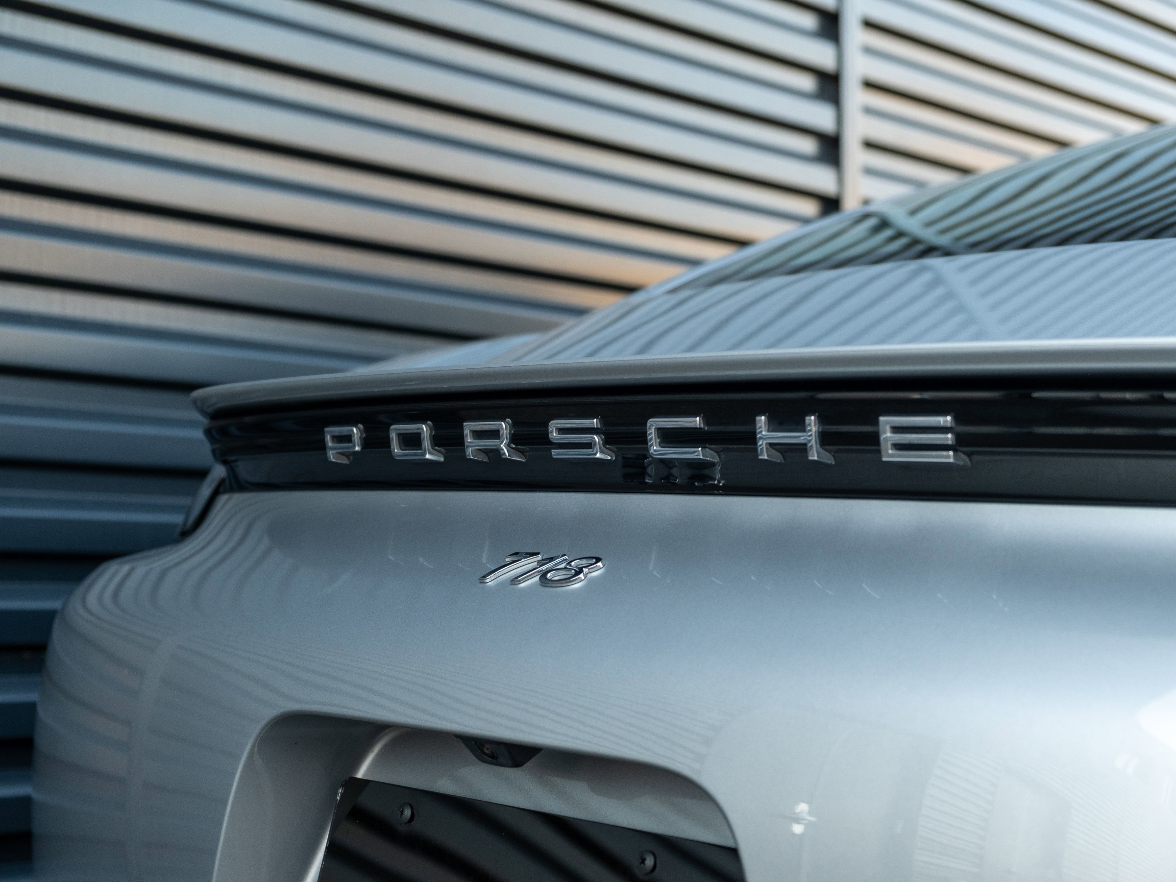 Certified 2018 Porsche 718 Cayman image 33