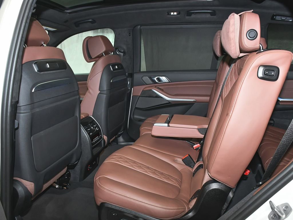 Used 2026 BMW X7 M60i AWD/4WD image 50