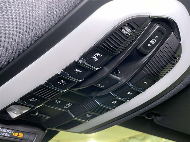 Used 2018 Porsche Macan image 46