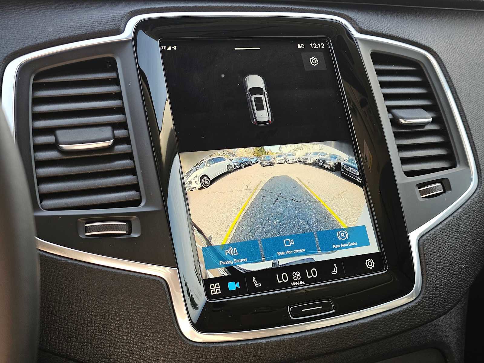 Certified 2025 Volvo XC90 B5 Core AWD/4WD image 30