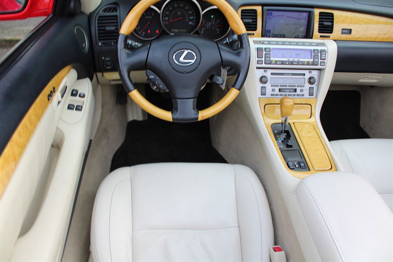 Used 2005 Lexus SC 430 Convertible image 3