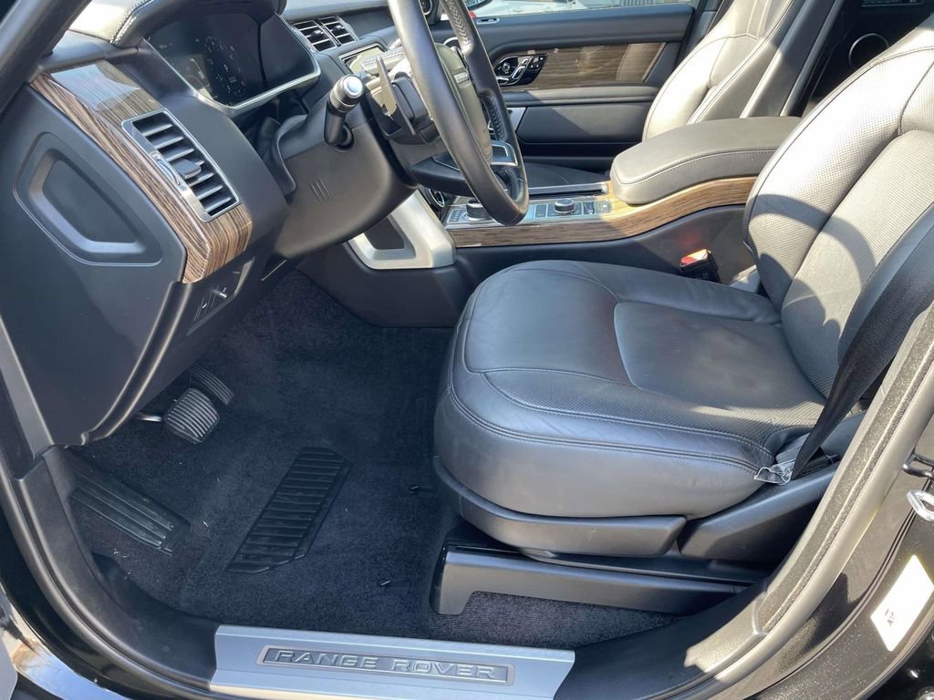 Used 2019 Land Rover Range Rover Long Wheelbase Supercharged image 21