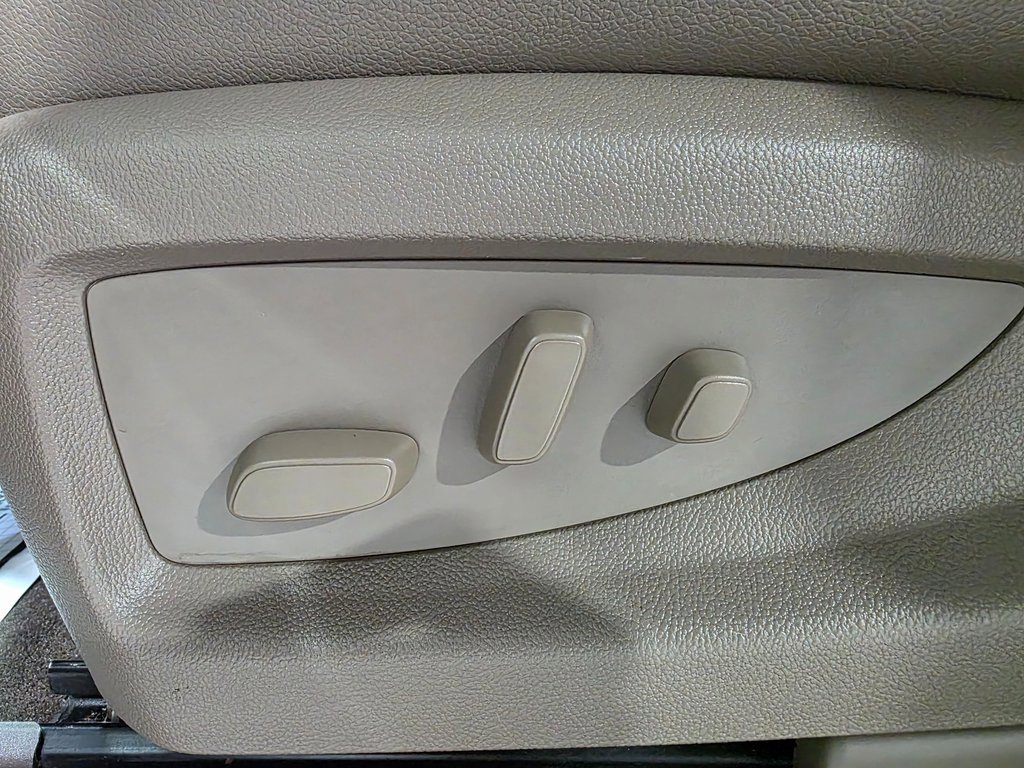 Used 2018 Chevrolet Silverado 1500 LTZ w/ Sport Package image 20