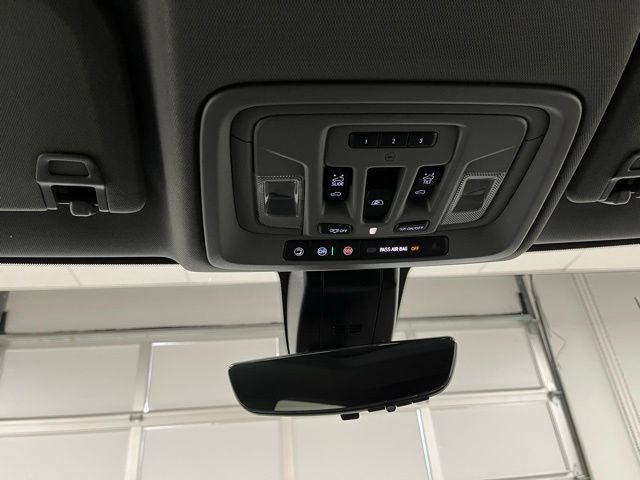 Used 2023 GMC Sierra 3500 Denali w/ Denali Black Diamond Edition AWD/4WD image 42