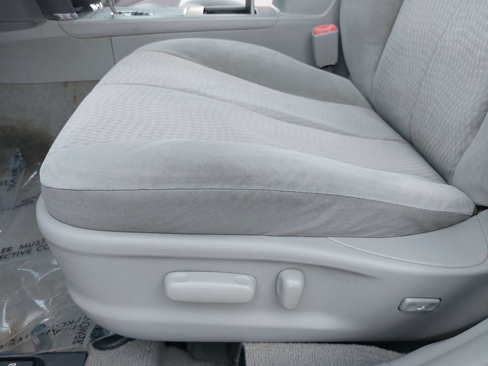 Used 2011 Toyota Camry LE w/ LE Extra-Value Pkg FWD image 29