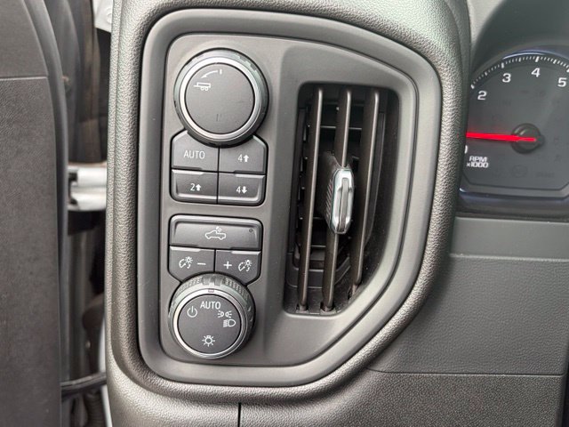 Used 2019 Chevrolet Silverado 1500 Custom Trail Boss w/ Custom Convenience Package AWD/4WD image 22