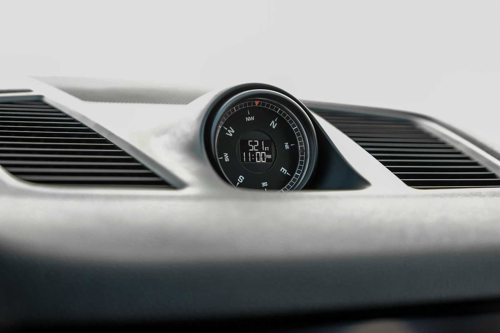 Used 2022 Porsche Cayenne image 27