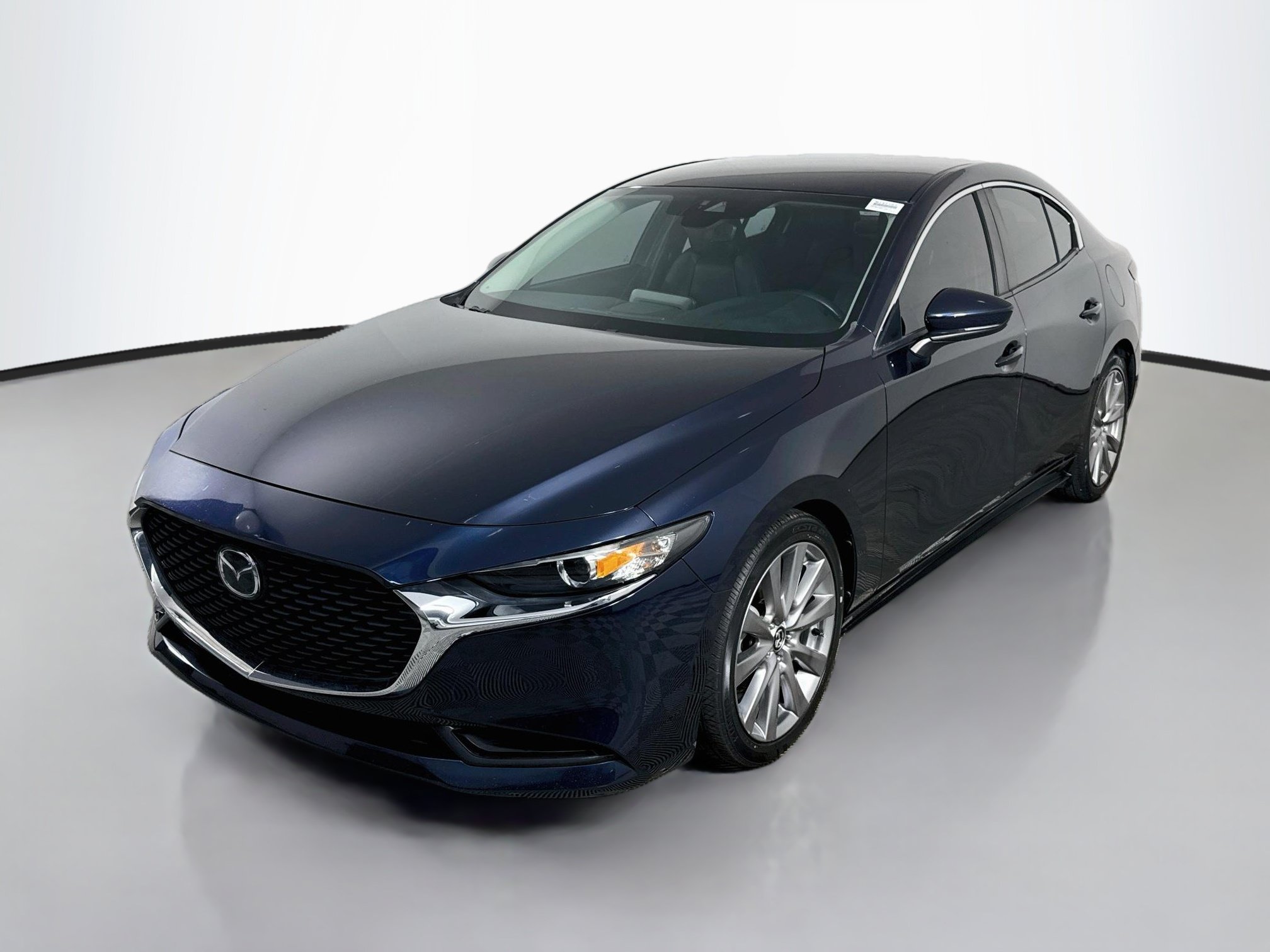 Used 2020 MAZDA MAZDA3 Sedan w/ Select Package FWD image 4