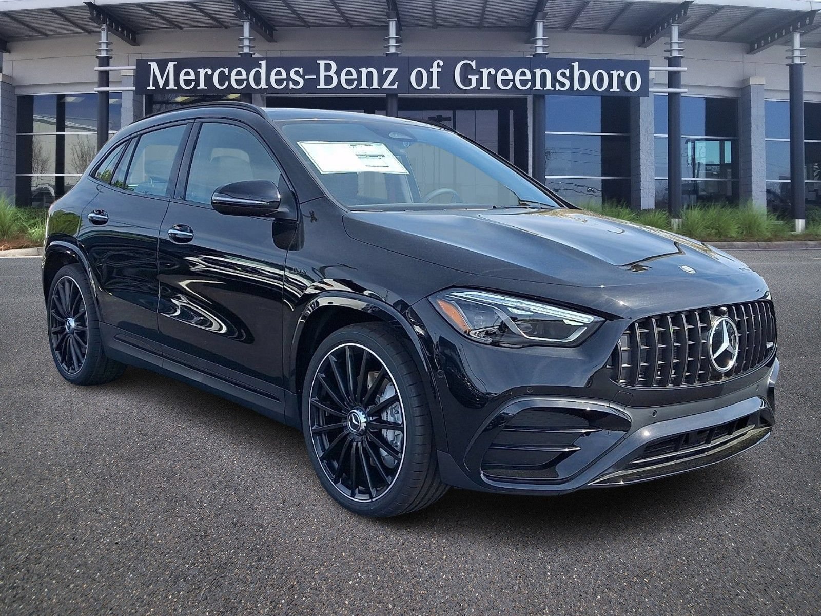 New 2026 Mercedes-Benz GLA 35 AMG 4MATIC image 2