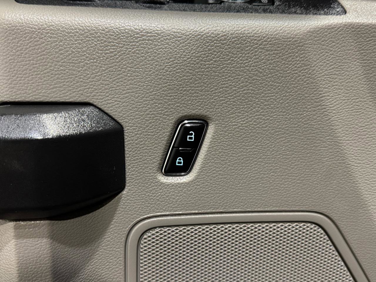 Used 2022 Ford F250 XL w/ Power Equipment Group AWD/4WD image 27