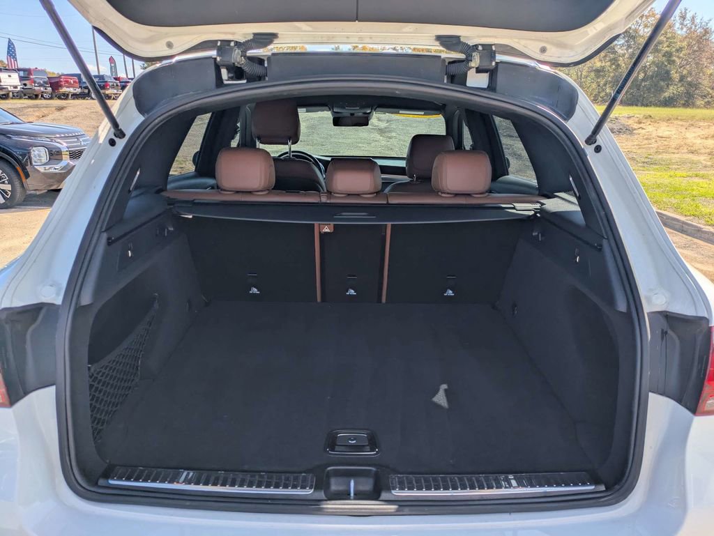 Used 2022 Mercedes-Benz GLC 300 image 12