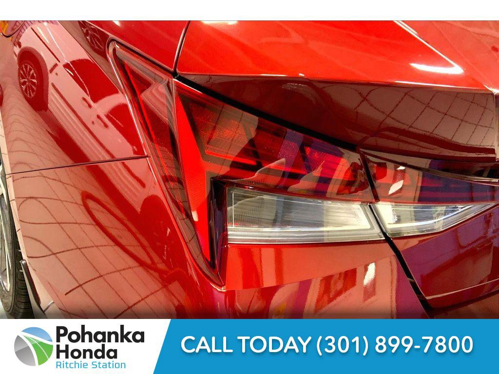 Used 2024 Hyundai Elantra Limited image 30